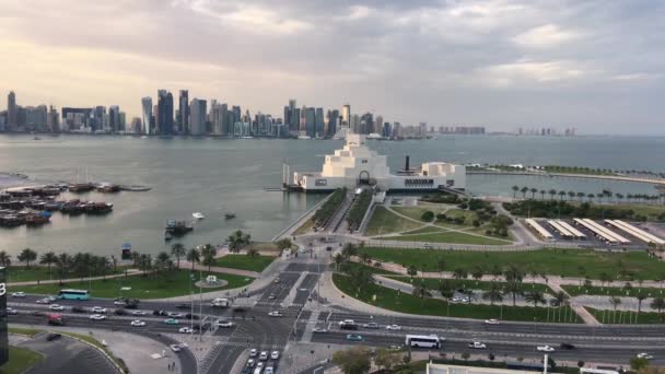 Vista Aérea Museu Arte Islâmica Corniche Com Porto Dhow Doha — Vídeo de Stock