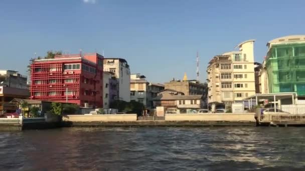Vista Desde Ferry Edificios Largo Del Río Chao Phraya Bangkok — Vídeo de stock