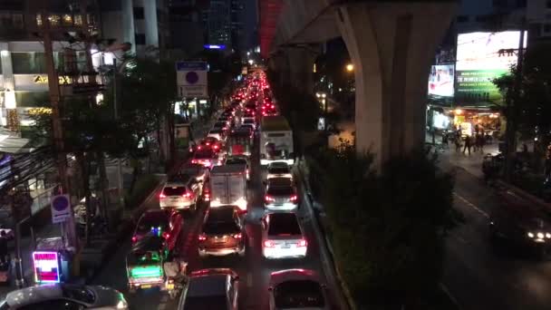 Traffic Jam Sukhumvit Bangkok Evening — Stock Video