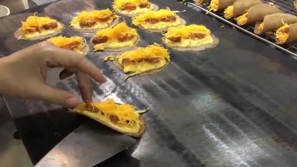 Förbereda Thailändska Crepes Khanom Bueang Bangkok Thailand — Stockvideo