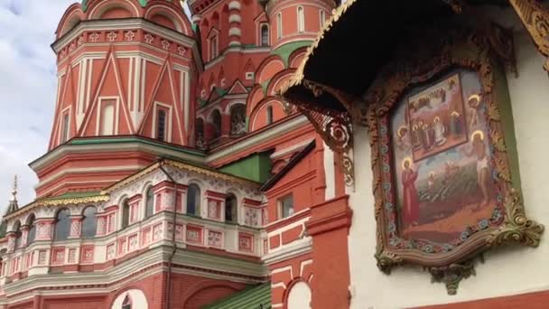 Tilt Sankt Basilikan Moskva Kreml — Stockvideo
