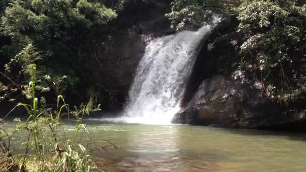 スリランカの大きな滝 — ストック動画