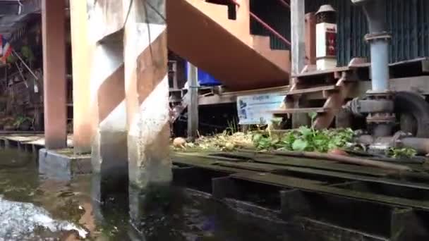 Проезд Мимо Домов Damnoen Saduak Floating Market Бангкок Таиланд — стоковое видео