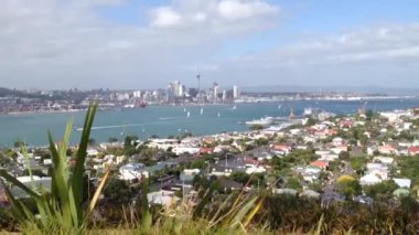 Yeni Zelanda, Victoria Tepesi 'nden Auckland ufuk çizgisi manzarası