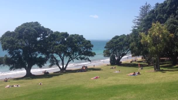Takapuna Pláž Rangitoto Ostrov Pozadí Aucklandu Nový Zéland — Stock video