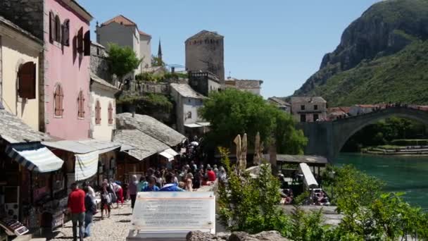 Pan Från Turism Till Stari Most Gamla Bron Mostar Bosnien — Stockvideo