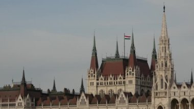 Macaristan 'ın Budapeşte kentindeki Tuna bankasının Macar Parlamento Binası' na yakın.