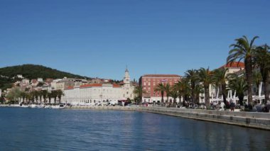 Riva Rıhtım Bulvarı Hırvatistan 'ı Böldü