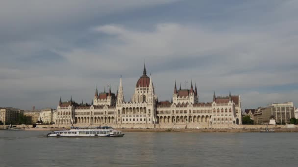 Bâtiment Parlement Hongrois Sur Rive Danube Budapest Hongrie — Video