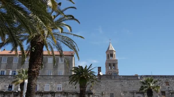 クロアチアのスプリトにある聖ドミニウス大聖堂と古い壁 — ストック動画