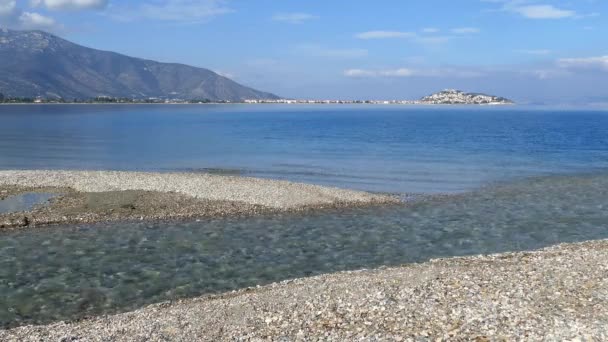 Corriente Que Hacia Mar Desde Parque Igroviotopos Moustou Grecia — Vídeo de stock