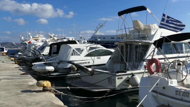 Bateaux Moteur Dans Port Lavrio Une Ville Dans Partie Sud — Video