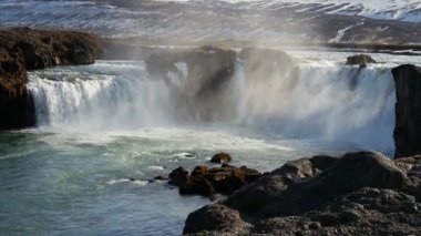 İzlanda 'da Godafoss şelalesi