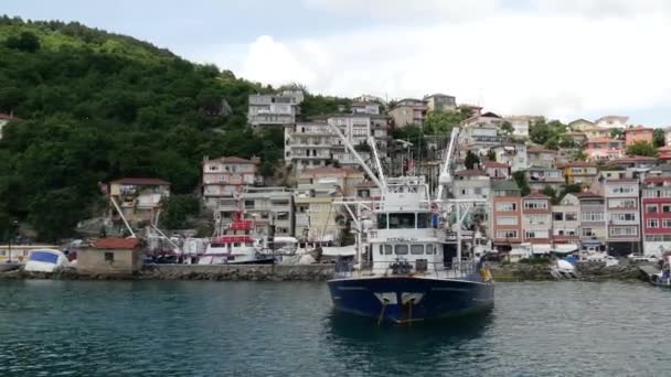 Stanbul Daki Atatruk Köprüsü Nden Gelen Yeni Cami Feribotlar — Stok video