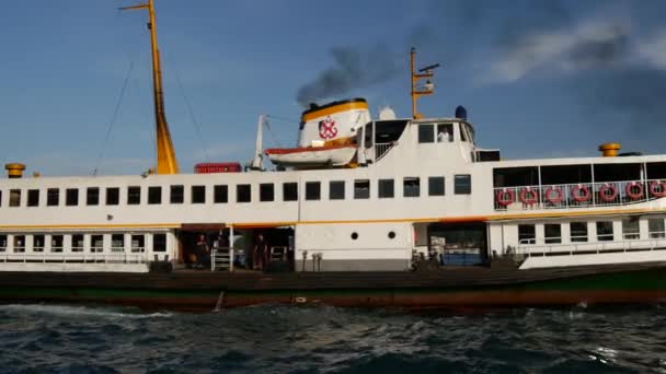 Close Ferry Golden Horn Istanbul Turkey — Stock Video