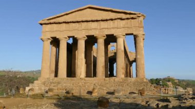 Juno Tapınağı, İtalya 'nın Agrigento kentindeki MÖ 5. yüzyıl Yunan tapınağı.