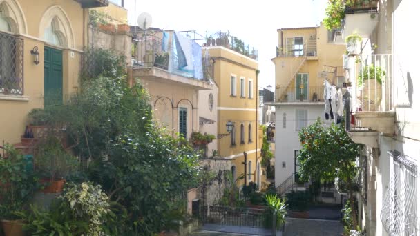 Gata Med Tvätt Gamla Stan Taormina Italien — Stockvideo