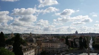 İtalya 'daki Piazza del Popolo' dan zaman aşımı