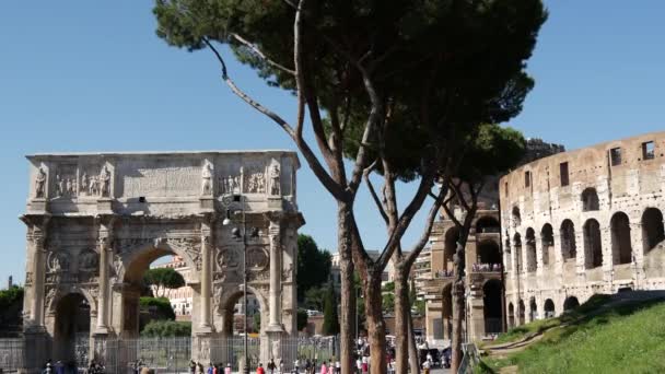 Tijdsverloop Van Menigte Rond Boog Van Constantijn Het Colosseum Rome — Stockvideo