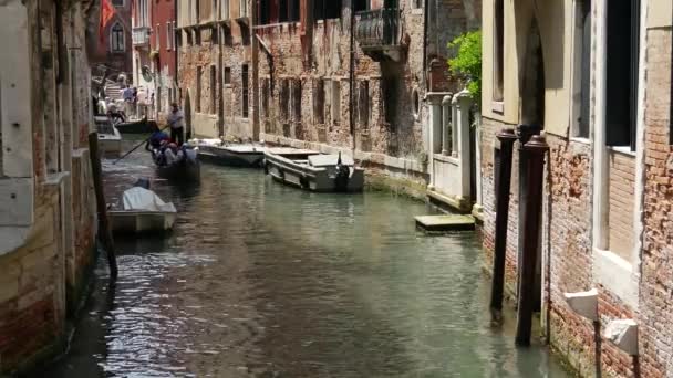 Gôndolas Canal Veneza Itália — Vídeo de Stock
