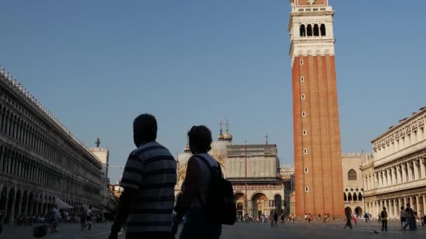 ヴェネツィアのサン マルコ広場の人々からの時間経過イタリア — ストック動画