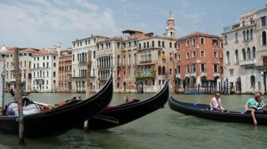 Venedik İtalya 'da Gondollar