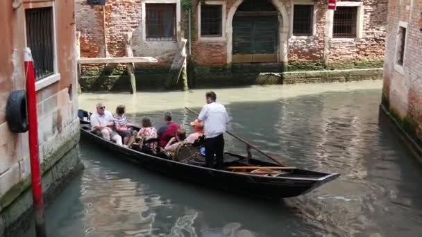 Gondola Canal Venice Italy — Stock Video