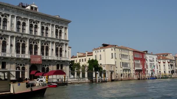 Ferry Pasando Por Casino Venecia Italia — Vídeos de Stock