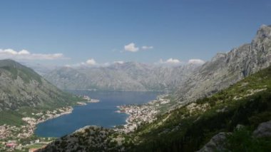 Karadağ 'daki bir dağdan Kotor Körfezi' nde zaman aşımı