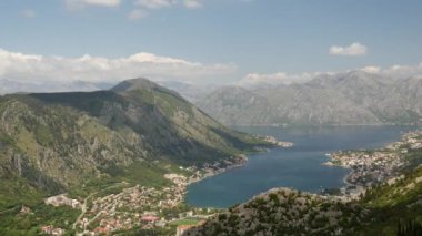 Karadağ 'daki bir dağdan Kotor Körfezi' nde zaman aşımı