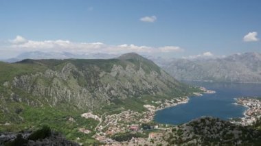 Karadağ 'daki bir dağdan Kotor Körfezi' nden Pan