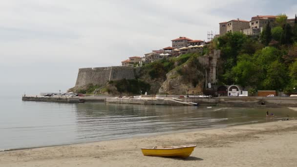Praia Com Pequeno Barco Ulcinj Montenegro — Vídeo de Stock