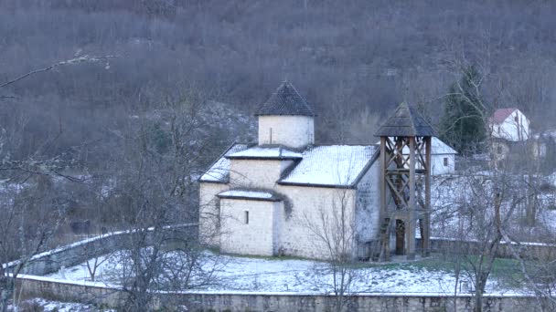 Monasterio Dobrilovina Monasterio Ortodoxo Serbio Donja Dobrilovina Montenegro — Vídeo de stock