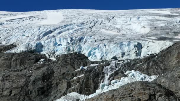 Derretimiento Nieve Creando Una Cascada Parque Nacional Jotunheimen Noruega — Vídeo de stock