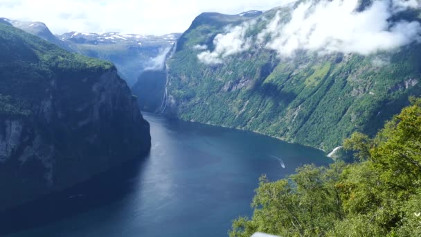 Het Landschap Van Geiranger Fjord Noorwegen — Stockvideo