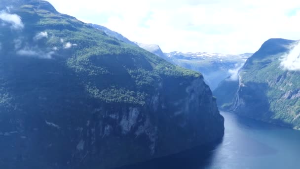Pan Van Geiranger Fjord Noorwegen — Stockvideo