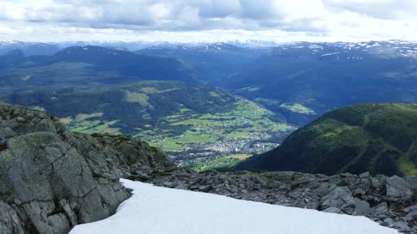 Nieve Montaña Lonahorgi Noruega — Vídeos de Stock