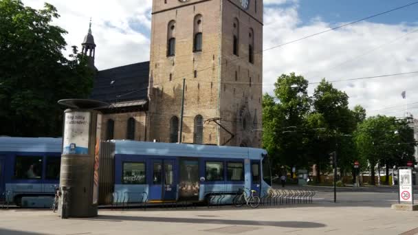 Naklonění Tramvaje Oslo Katedrály Norsku — Stock video