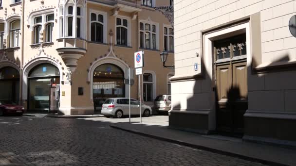 Ein Schönes Gebäude Der Altstadt Von Riga Lettland — Stockvideo