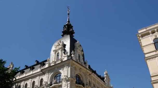 Pfanne Aus Jugendstil Wohnhäusern Der Albertstraße Riga — Stockvideo