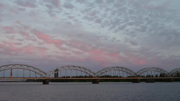 Ponte Ferroviária Riga Durante Pôr Sol — Vídeo de Stock