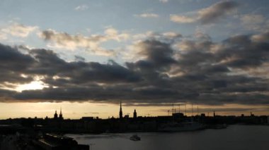 İsveç 'te gün batımı Stockholm silueti hızla yükseliyor