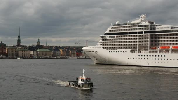 Круизное Судно Msc Покидает Стокгольм — стоковое видео