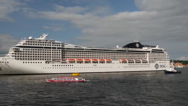 Круїзний Корабель Msc Відправляється Стокгольма Швеція — стокове відео