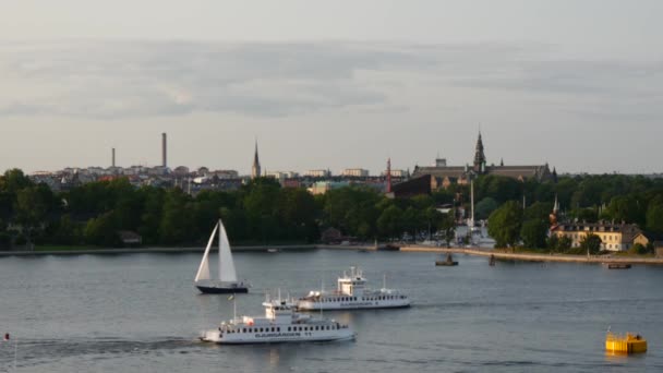Ferry Arriveert Pretpark Lund Stockholm Zweden — Stockvideo