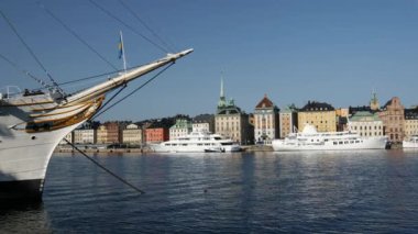 Stockholm İsveç 'te arka planda Gamla Stan' in olduğu af Chapman.