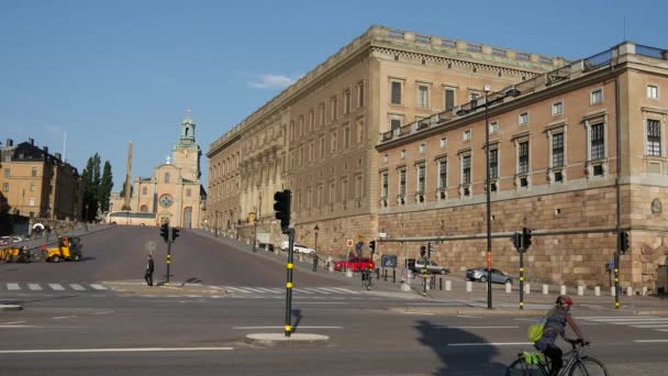 スウェーデンの王宮と王宮礼拝堂 — ストック動画