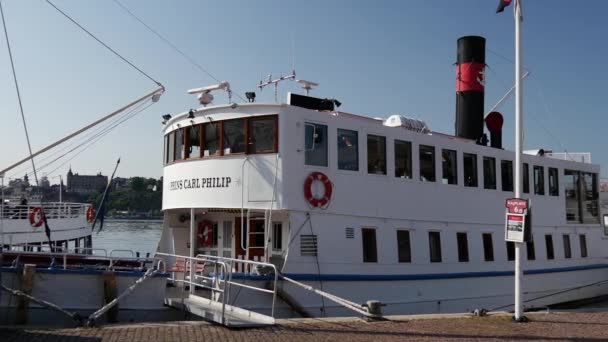 Pfanne Von Klassischen Kreuzfahrtschiffen Mit Dampf Stockholm Schweden — Stockvideo