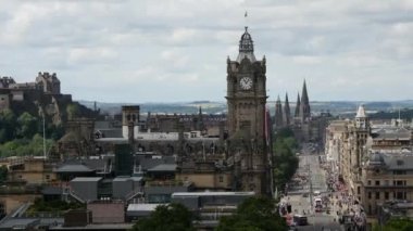Edinburgh İskoçya 'da Princes Caddesi' nin zaman aşımı