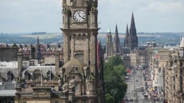Edinburgh İskoçya 'da Princes Caddesi' nin zaman aşımı
